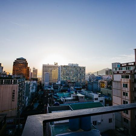 Morning Dew Guesthouse ปูซาน ภายนอก รูปภาพ
