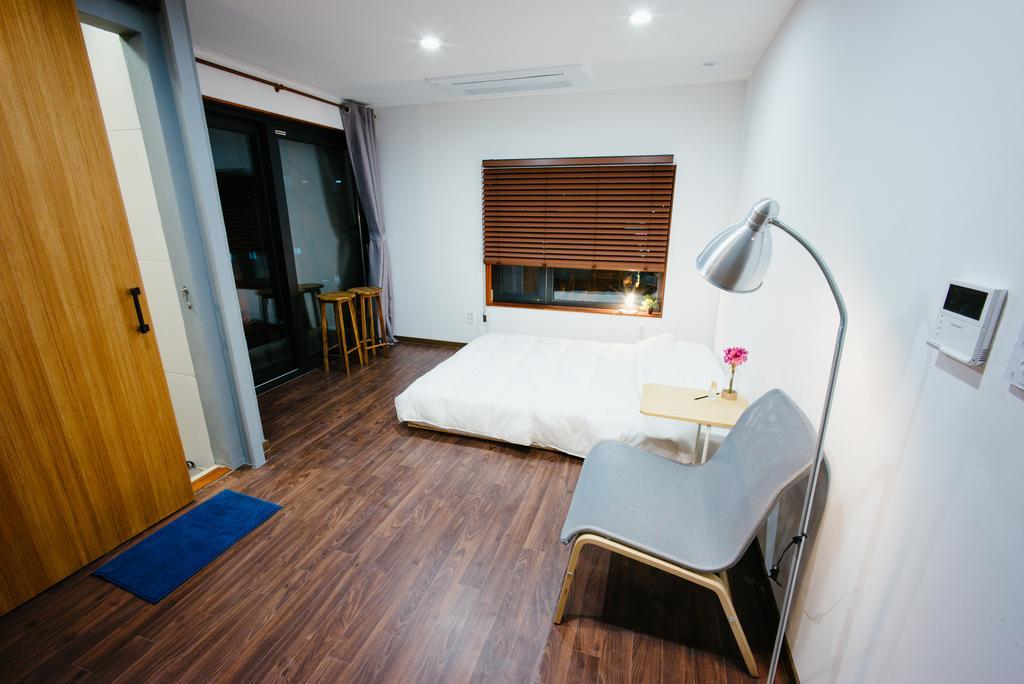 Morning Dew Guesthouse ปูซาน ภายนอก รูปภาพ