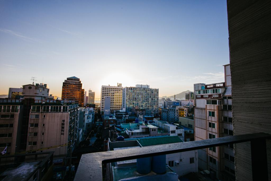 Morning Dew Guesthouse ปูซาน ภายนอก รูปภาพ