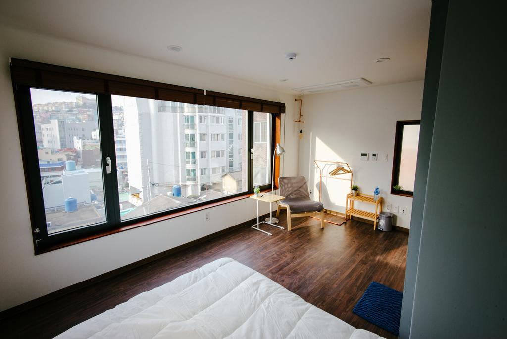 Morning Dew Guesthouse ปูซาน ภายนอก รูปภาพ
