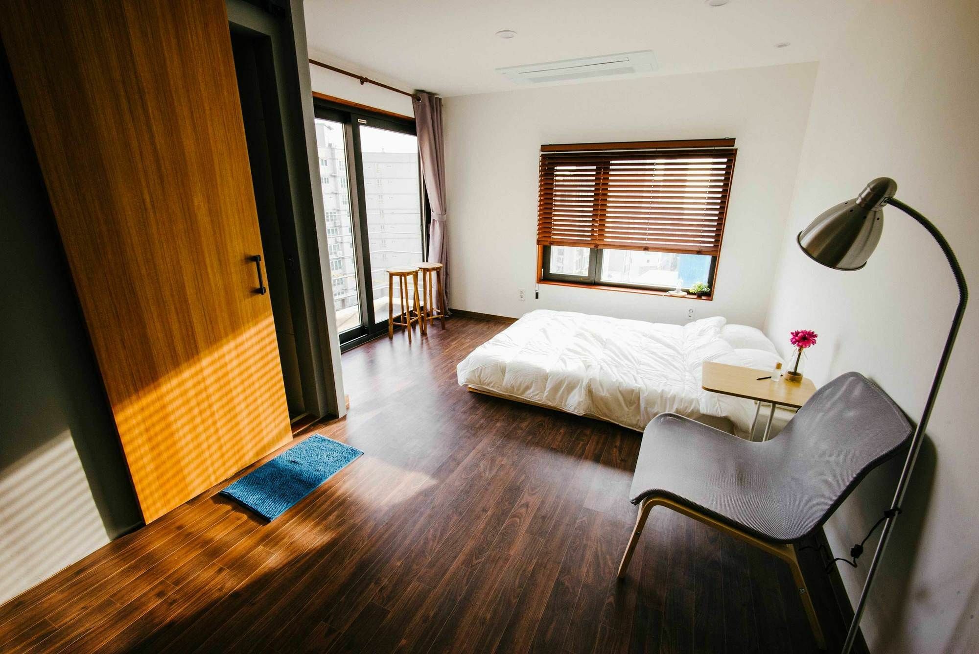 Morning Dew Guesthouse ปูซาน ภายนอก รูปภาพ