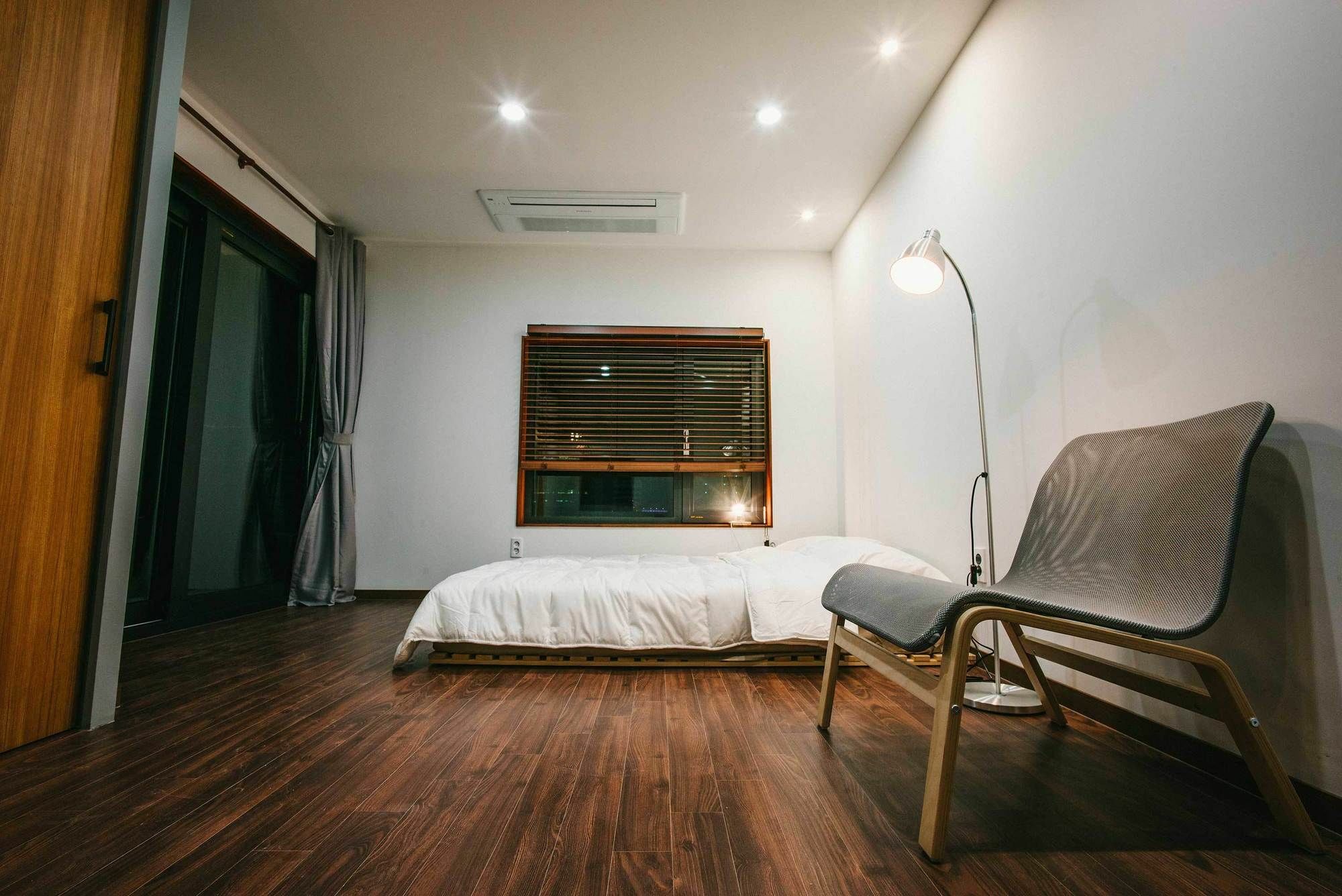 Morning Dew Guesthouse ปูซาน ภายนอก รูปภาพ
