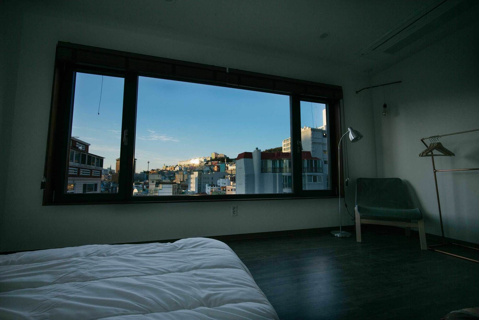 Morning Dew Guesthouse ปูซาน ภายนอก รูปภาพ